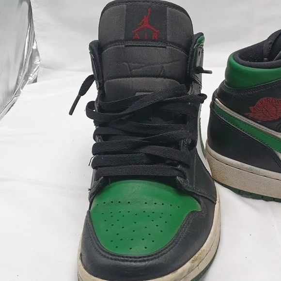 air Jordan 1 mid size 8.5 - Picture 2 of 8